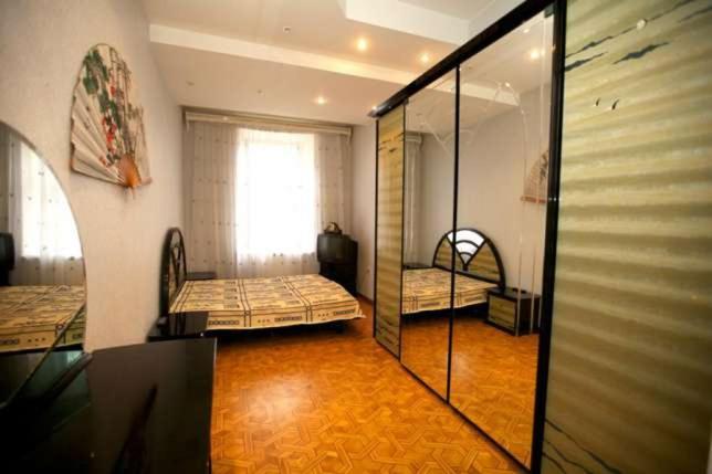 Flat in the city center Apartment โอเดสซา ภายนอก รูปภาพ