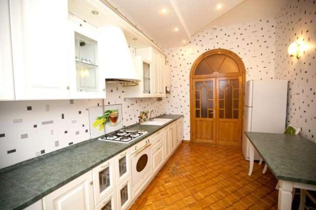 Flat in the city center Apartment โอเดสซา ภายนอก รูปภาพ